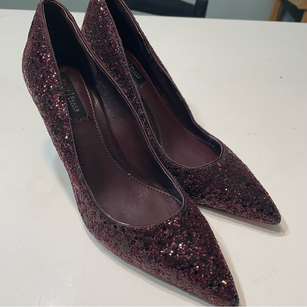 Elegant Burgundy Glitter Pumps